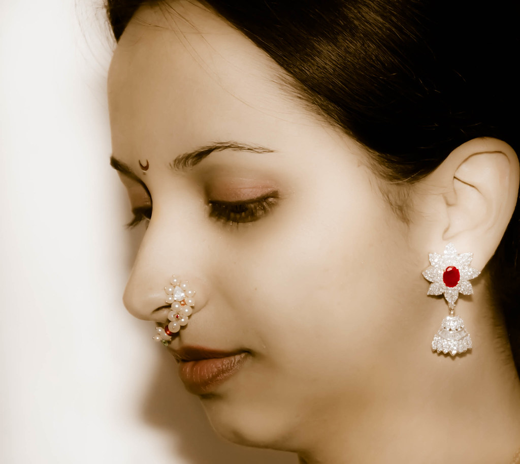 Traditional marathi The nose ring and crescent bindi are a… Flickr