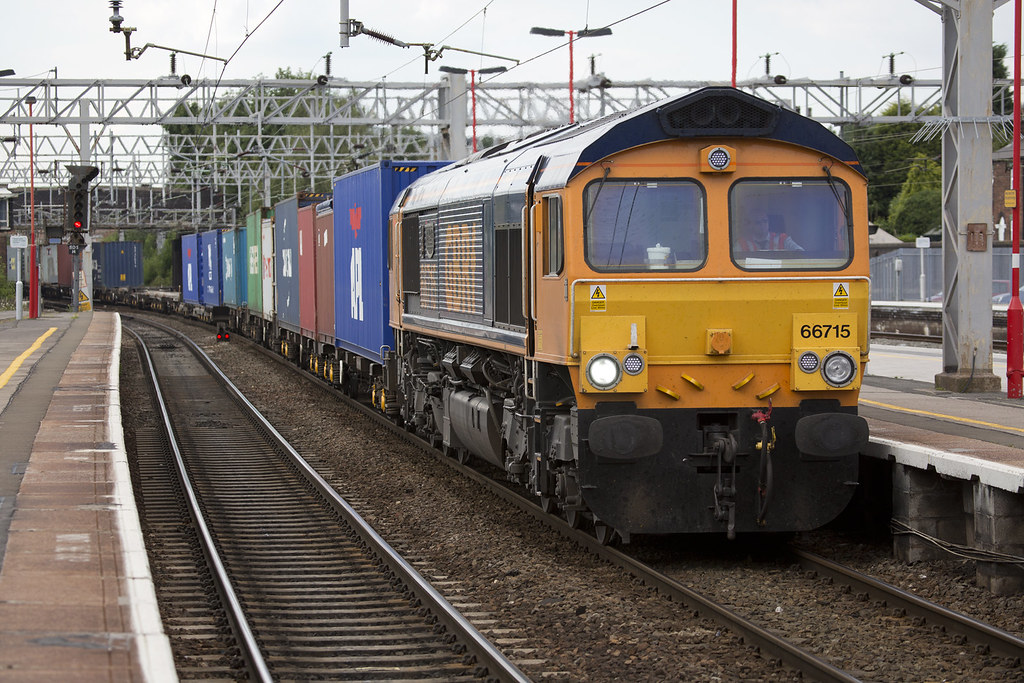 66715 with a late running 4L18 Barton Dock Felixstowe …S… Flickr