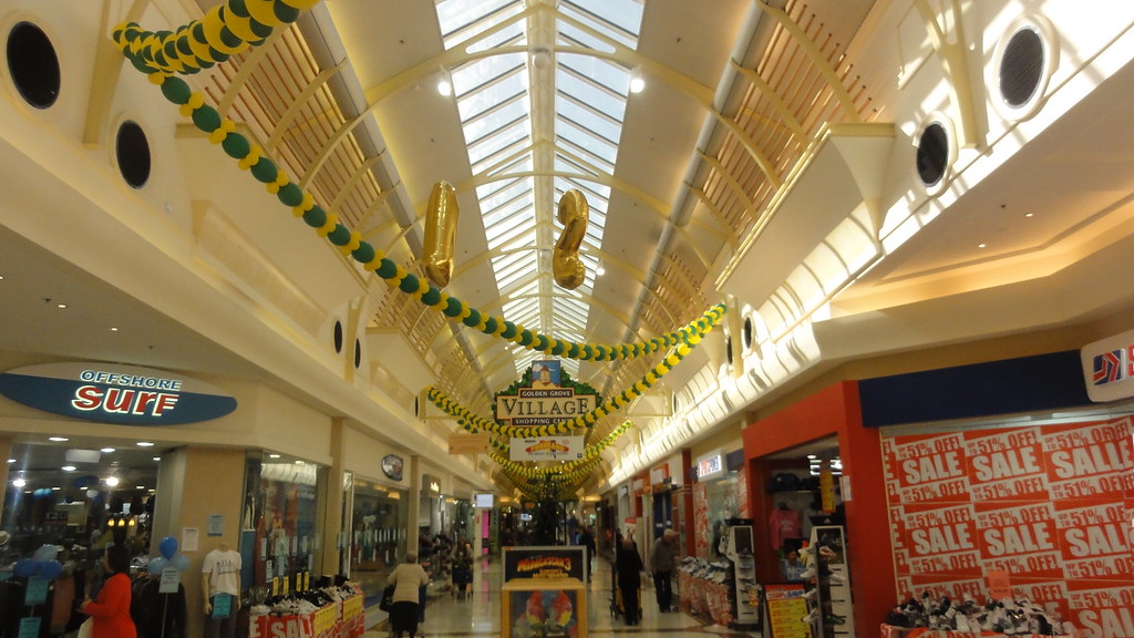 Golden Grove Village Shopping Centre Looking east. Ryan Smith Flickr