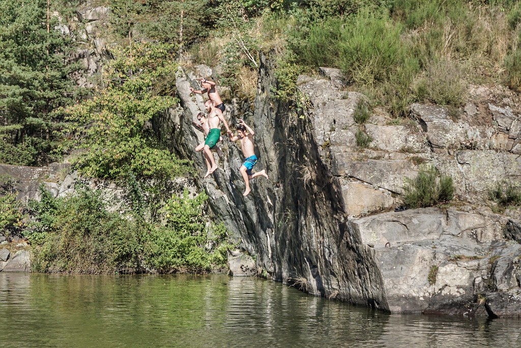 Threetwoonejump! Cliff jumping in the old quarries on t… Flickr
