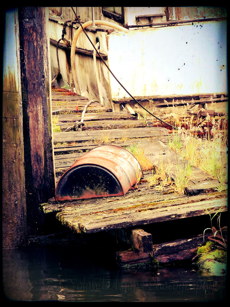 Dilapidated Dock Cathlamet, WA cancun34 Flickr