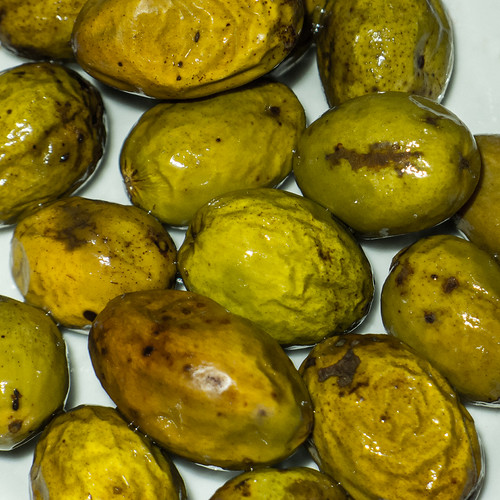 Quả Trám / Chinese Olives P1040571 Gavin White Flickr