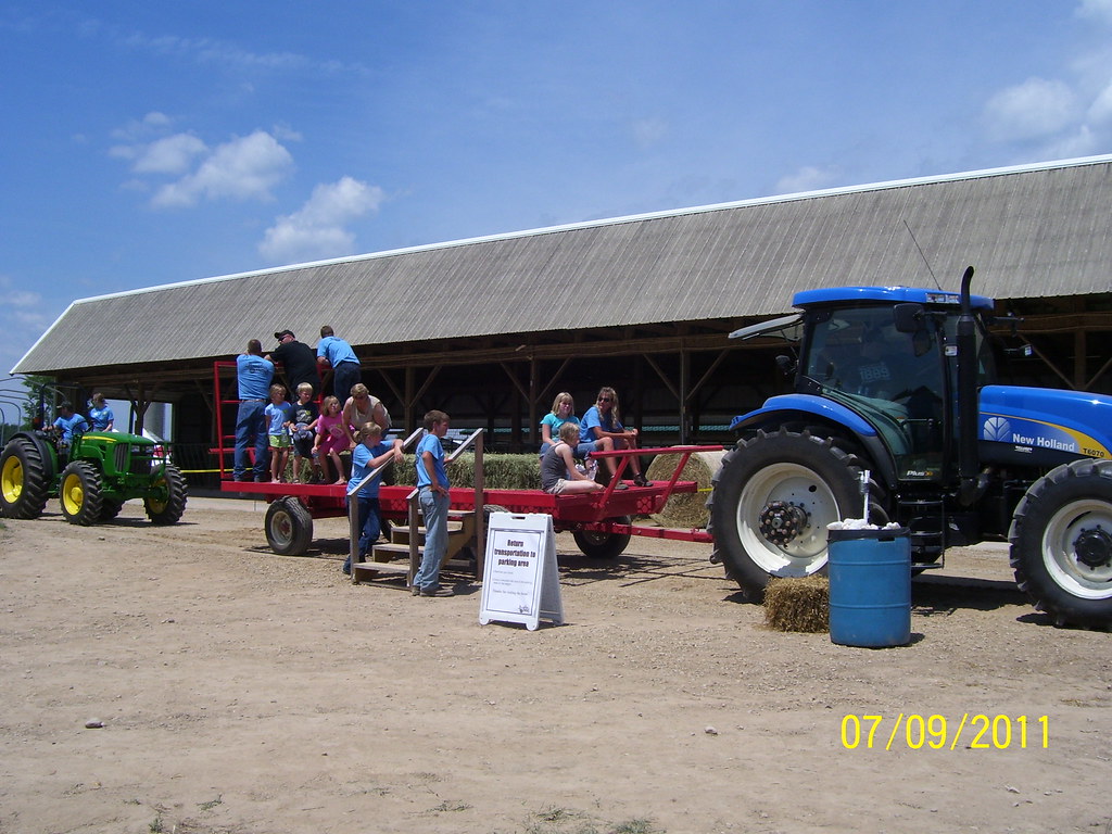 Breakfast on the Farm Circle K Farms Photo by H. Kartes Michigan