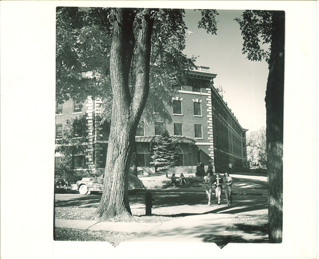 Exterior of Currier Hall, The University of Iowa, 1950s Flickr