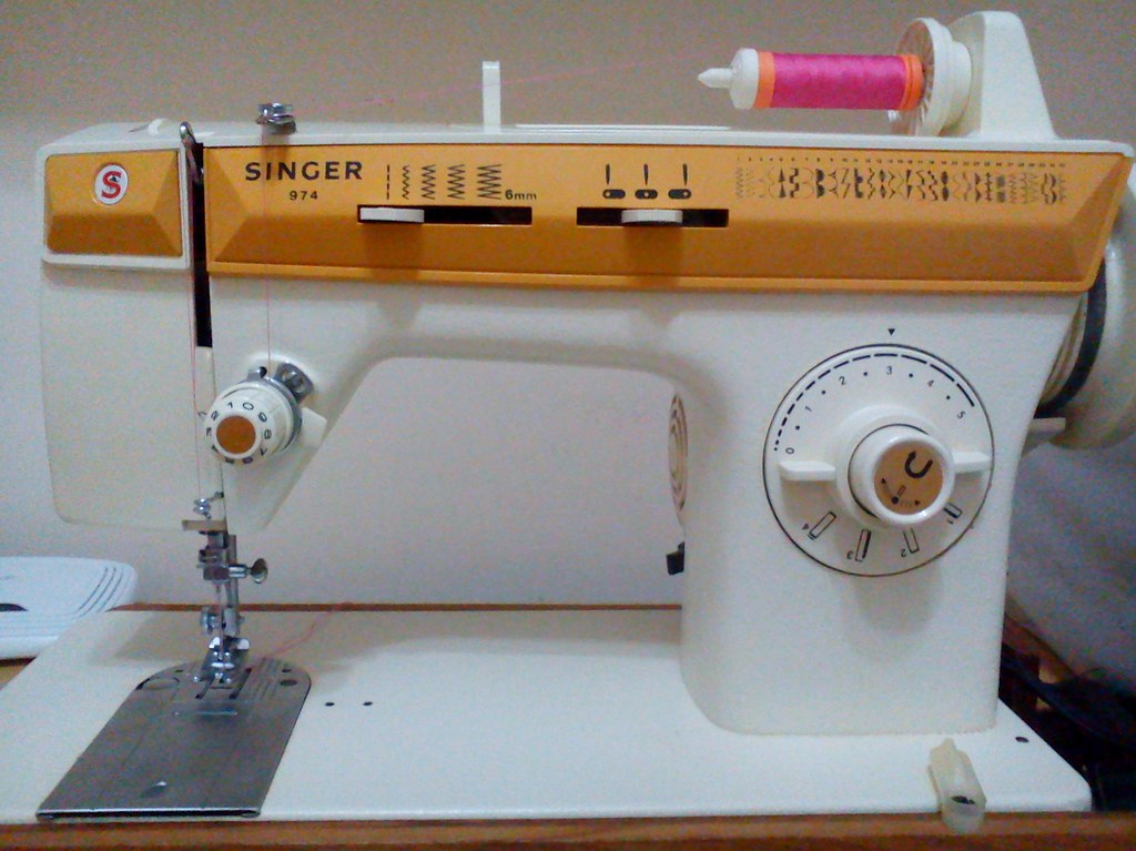 Singer 974 a photo on Flickriver