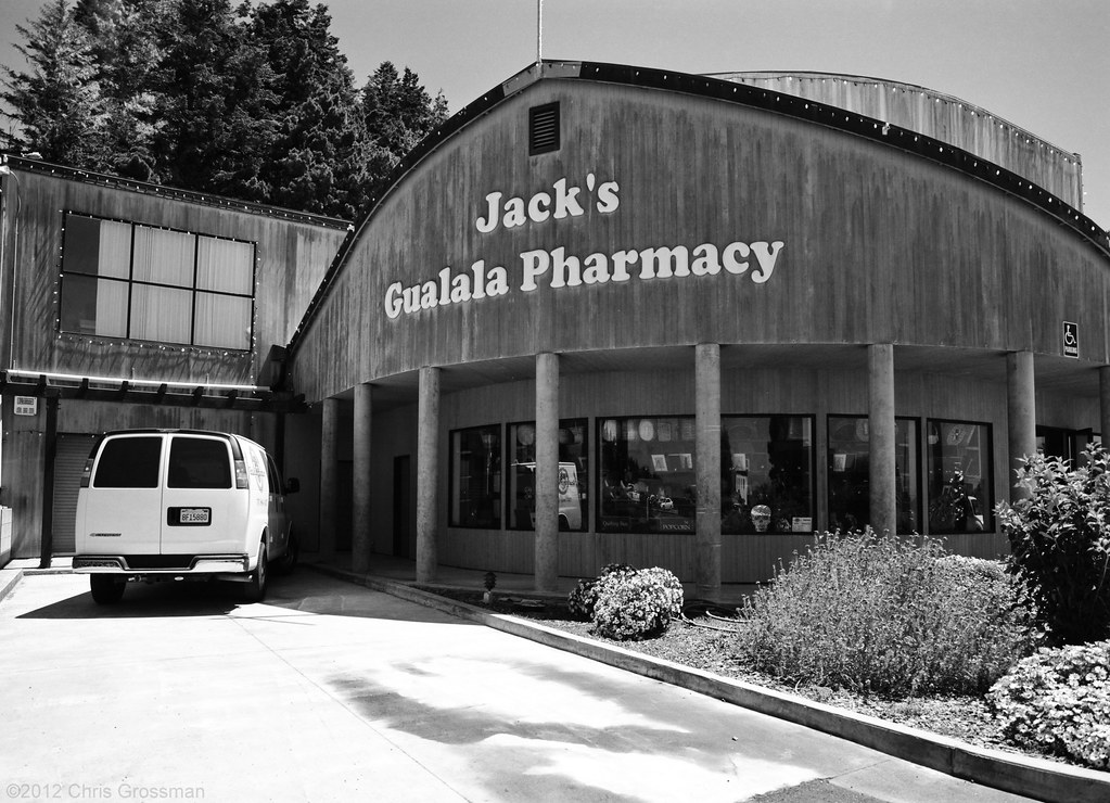 Jack's Gualala Pharmacy Pentax 6x7 SMC Pentax 67 75mm … Flickr