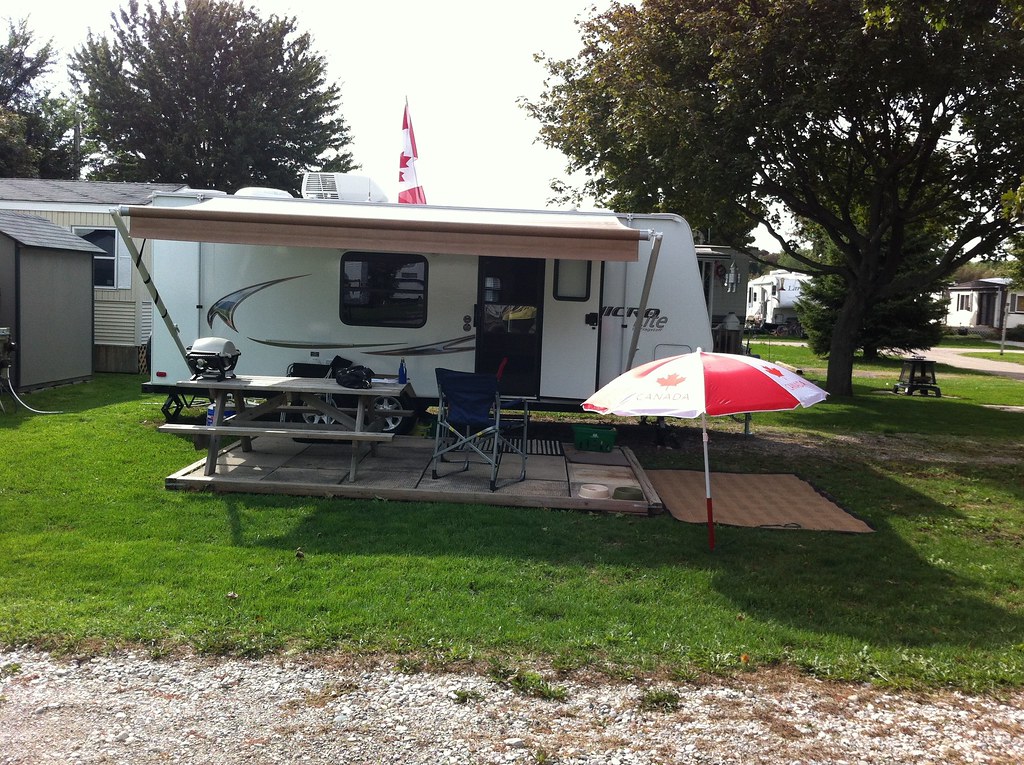 Camping in Mount Elgin. My company golf tournament is just… Flickr
