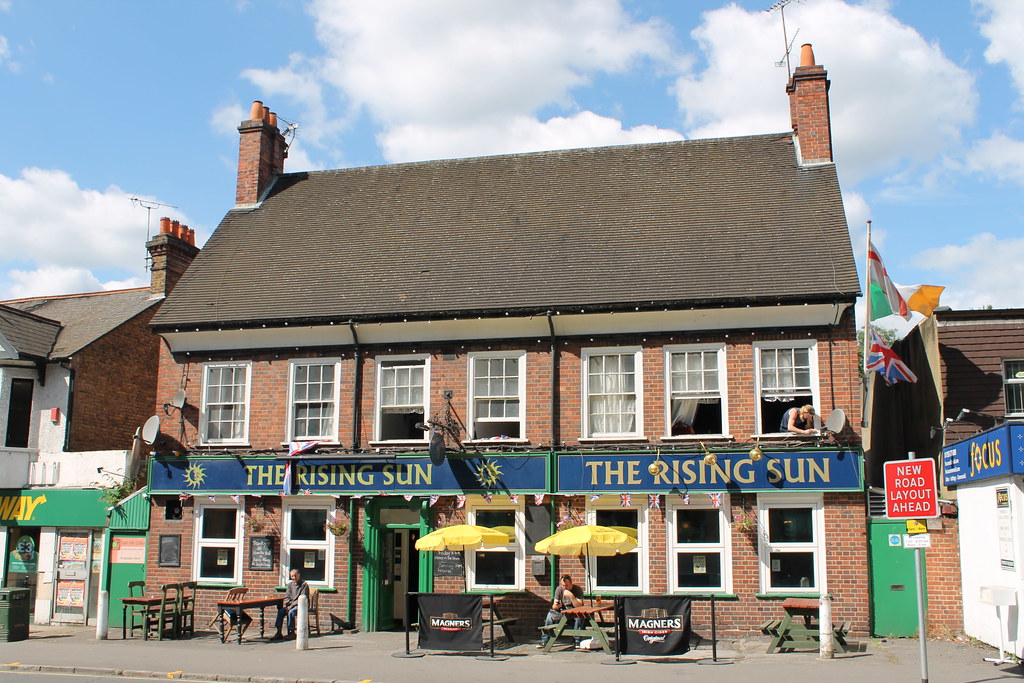 Berkshire Slough THE RISING SUN Situated on Windsor Road… Flickr