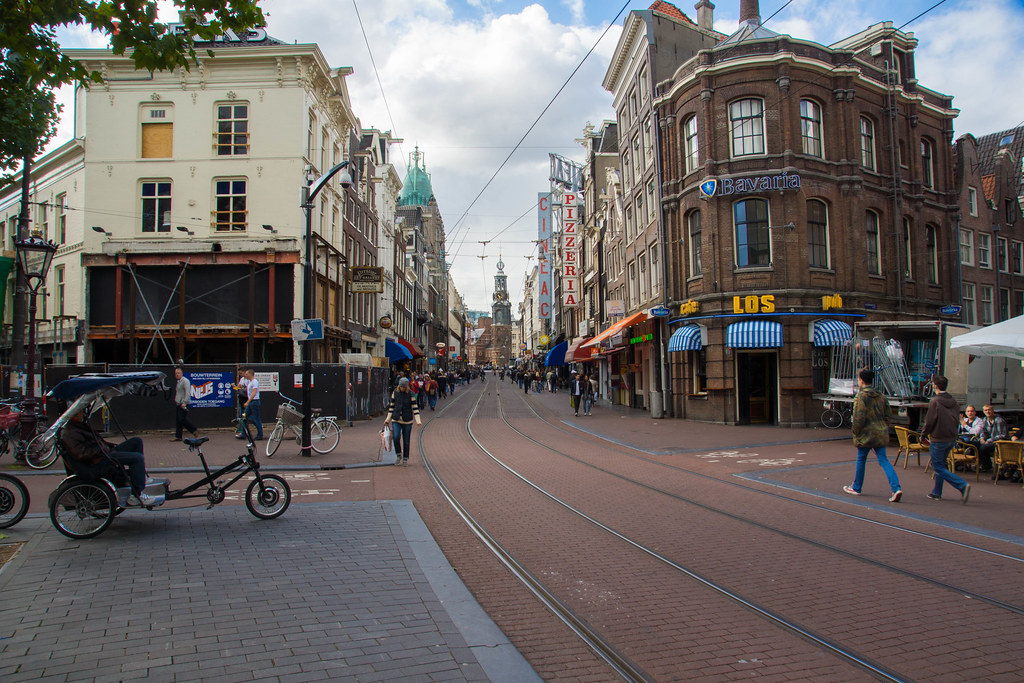 Amsterdam Taken at Latitude/Longitude52.366425/4.896172. … Flickr