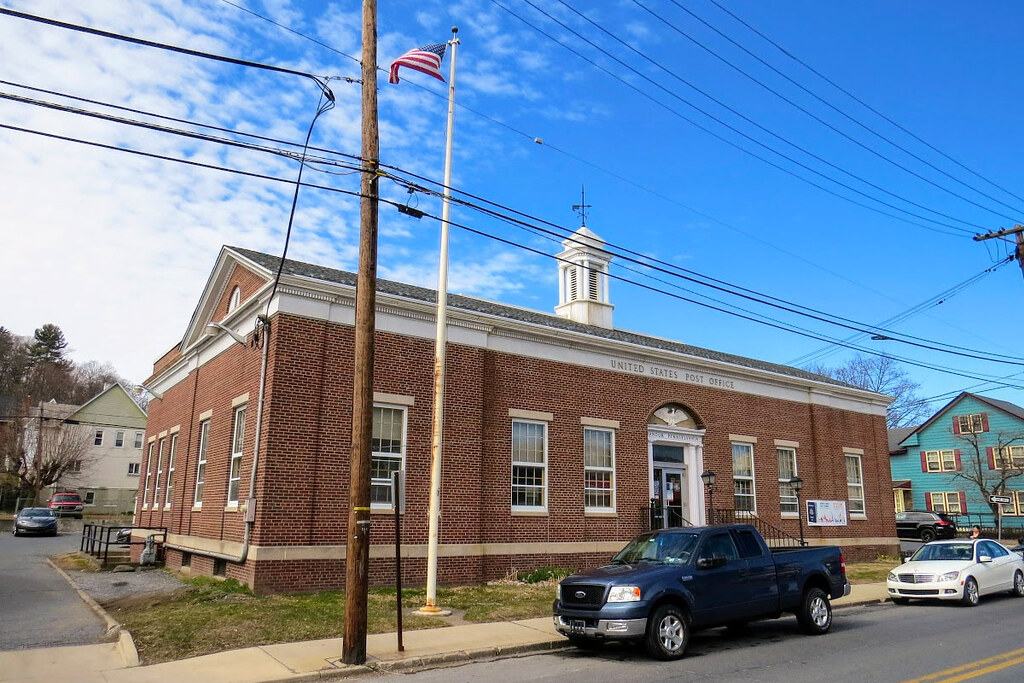 Bangor, PA post office Northampton County. Photo by E Kali… Flickr