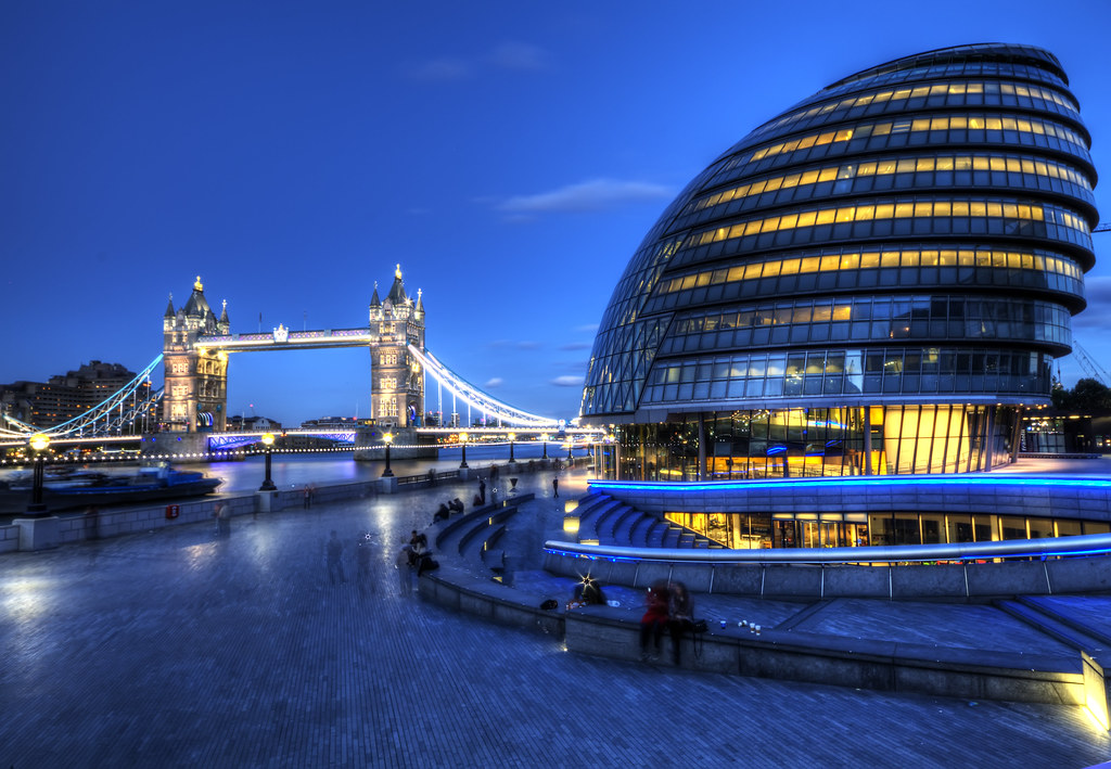 City Hall / London, UK The City Hall of London located in … Flickr