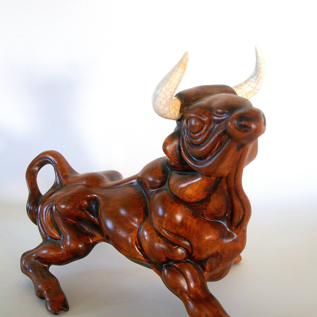 STRONG VINTAGE BULL Mid Century Modern Ceramic Studio Pottery Brown