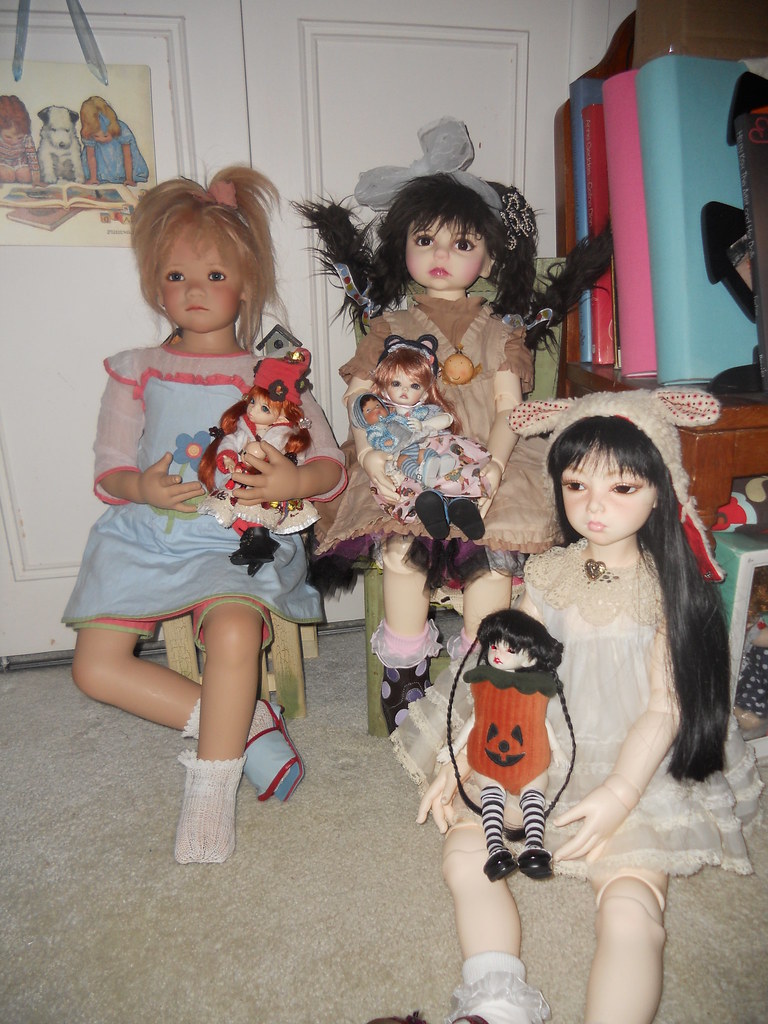 Big & little Sisters 004 These are my biggest dollsHimmie… Flickr