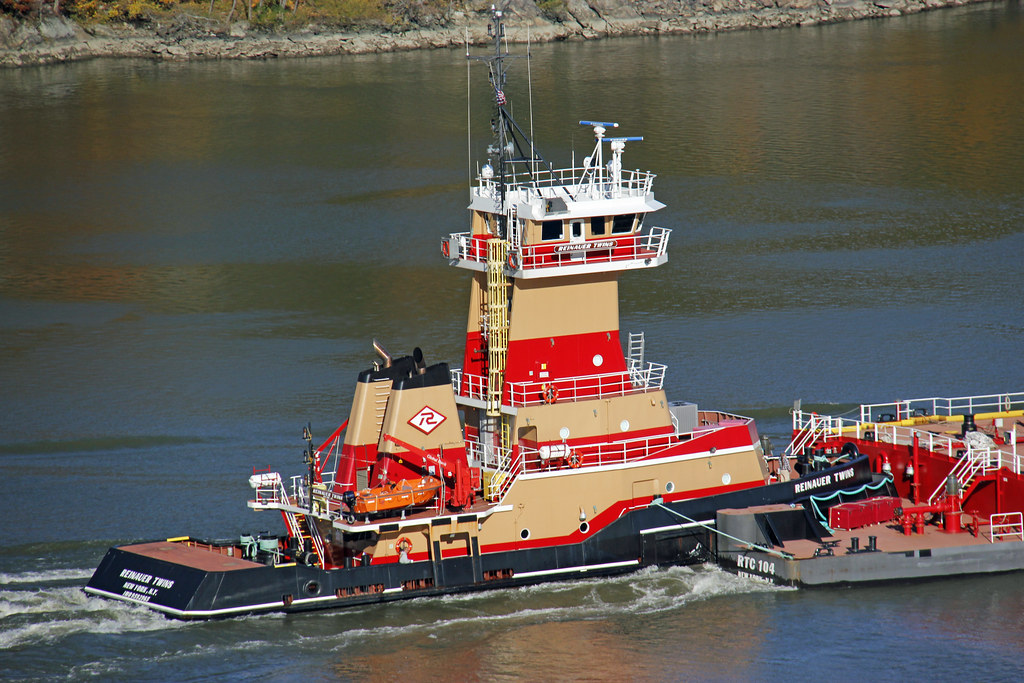 Tugboat "Reinauer Twins" Passing Just North Of The Bear Mo… Flickr