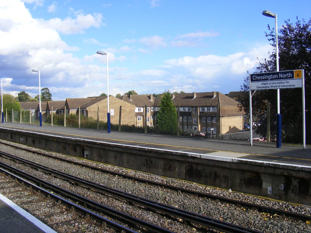Chessington North station, Zone 6 Chessington North statio… Flickr