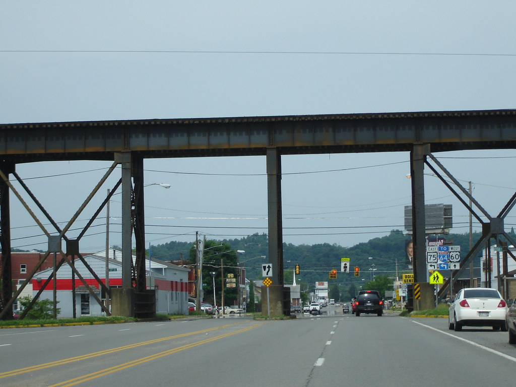 DSC04147 The pleasant little town of Ceredo, West Virginia… Flickr