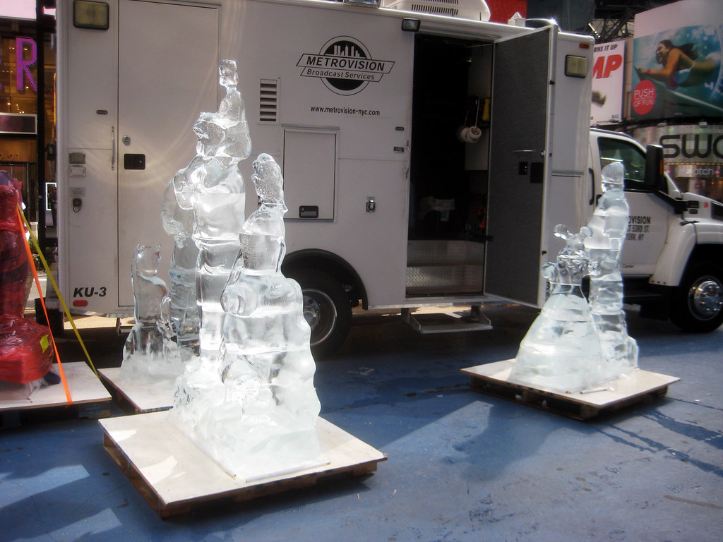 Ice Castle 3255 Ice Castle melting in Times Square New Yor… Flickr