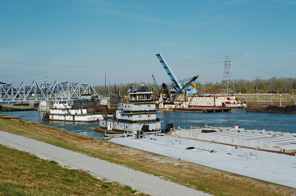 87j242 Pere Marquette, Belzoni above 600foot lock at McA… Flickr