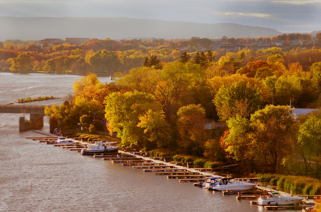 DSC_5693_1 Mohawk river, NY Yun Zou Flickr