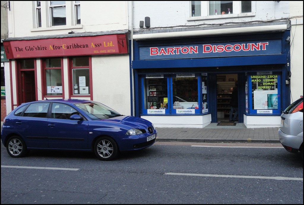 Gloucester on Barton Street. bazzadarambler Flickr