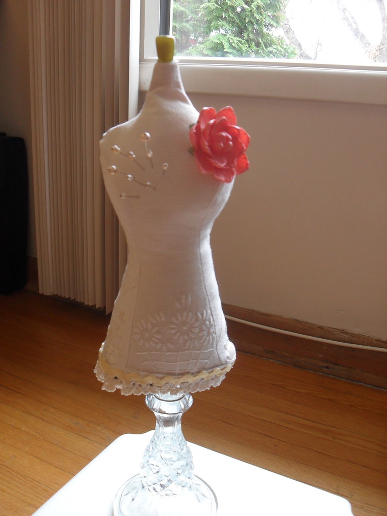 dress form pin cushion tutorial from Flickr