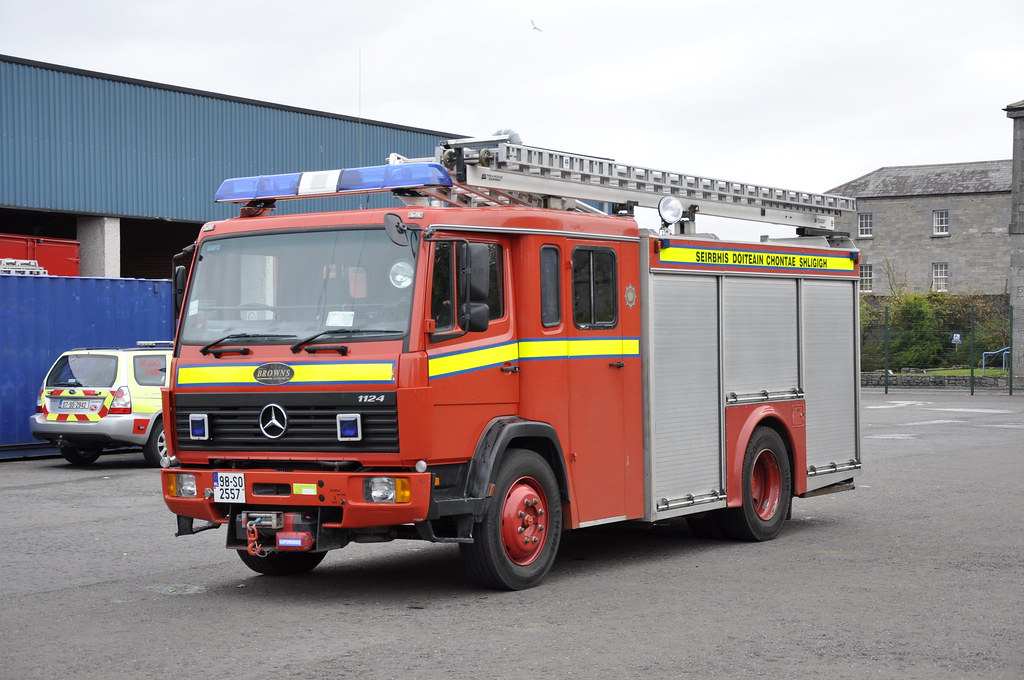 Sligo County Fire Service "Reserve Appliance" Mercedes 112… Flickr