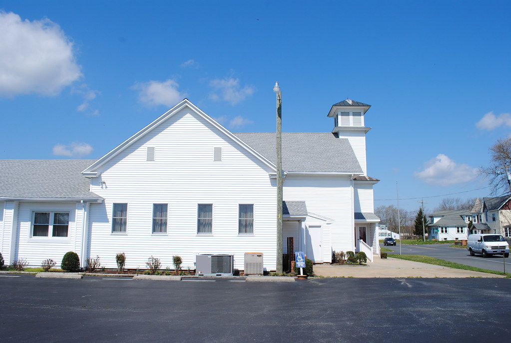 Roxana Methodist Church Right side of the church. Flickr