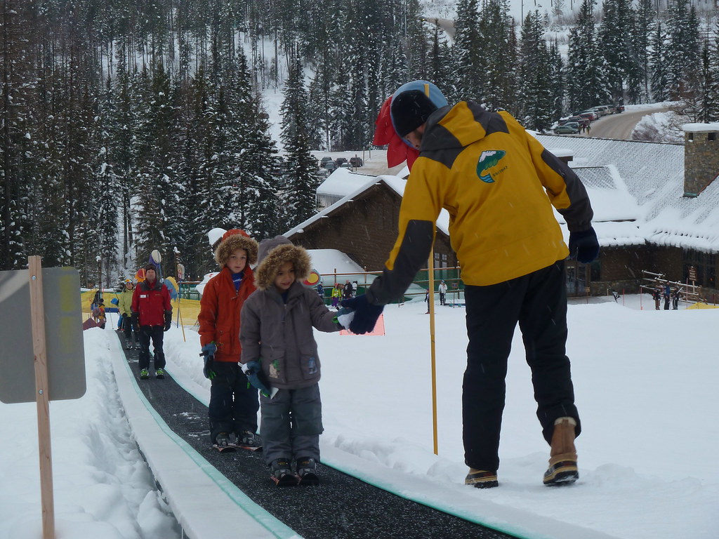 Family on the 'magic carpet', Whitefish MT Alex and Gabrie… Flickr