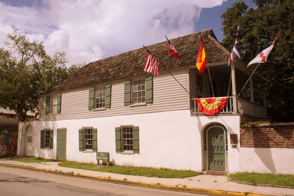 GonzálezAlvarez House (or The Oldest House museum) Flickr