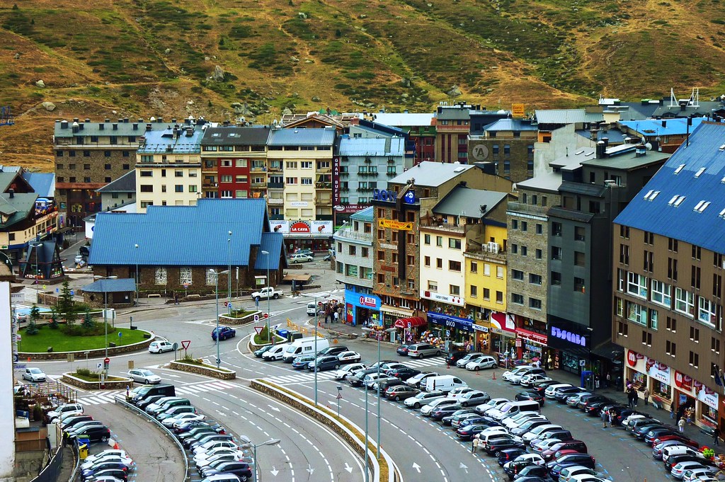 pas de la casa, andorra thierry llansades Flickr