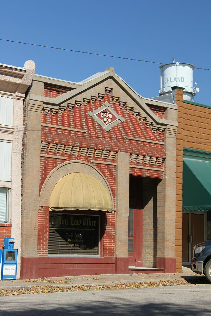 Bank Building Highland, KS Tom McLaughlin Flickr