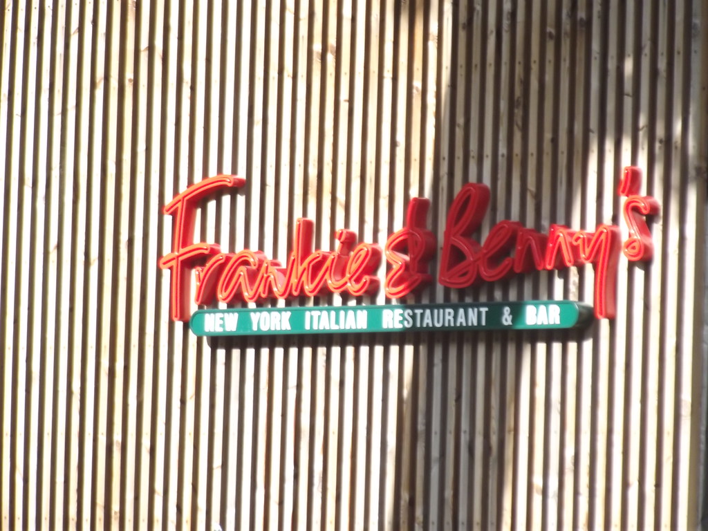 Frankie & Benny's Greenwich Village sign Restaurants n… Flickr