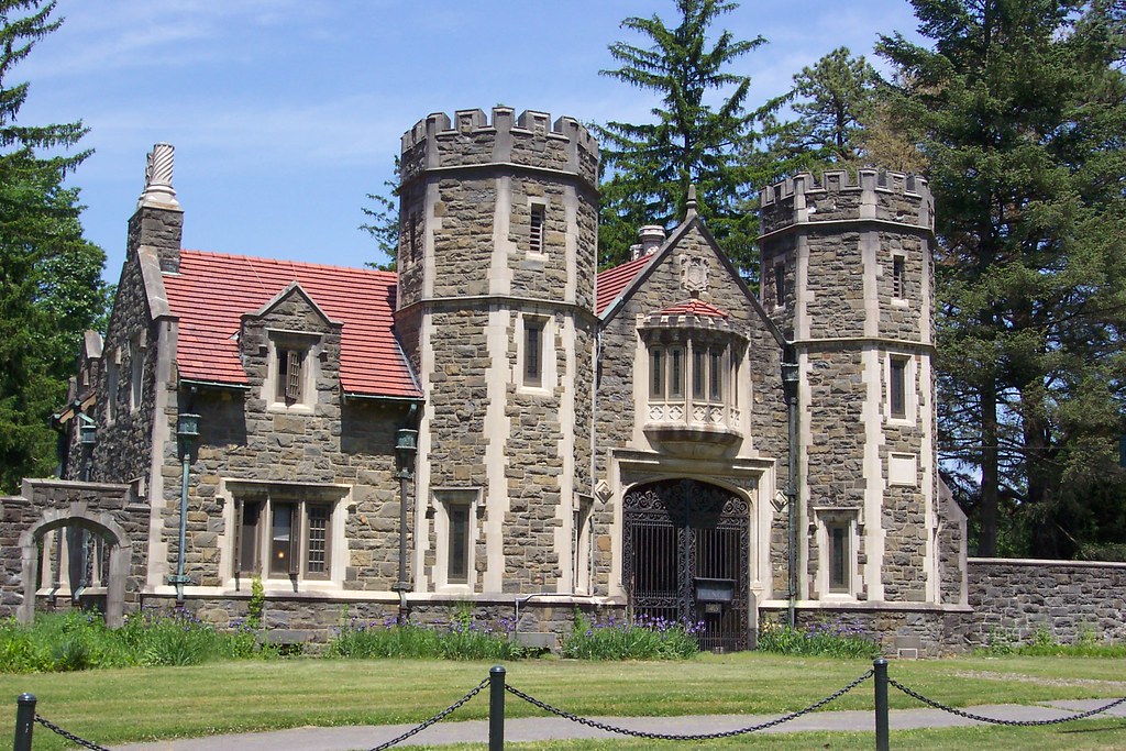 Bard College Castle on campus of Bard College, Annandaleo… Flickr