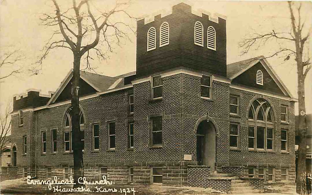 Hiawatha_Evangelical_Church_1924 Marty Schuetz Flickr