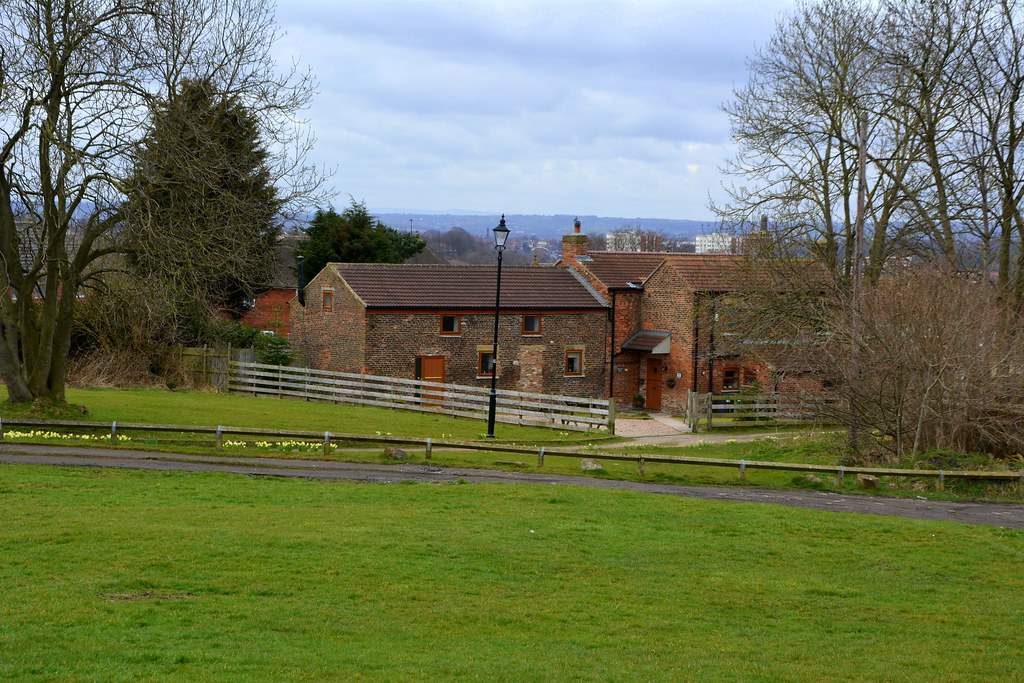 The Green, Seacroft The Green, Seacroft. The oldest remain… Flickr