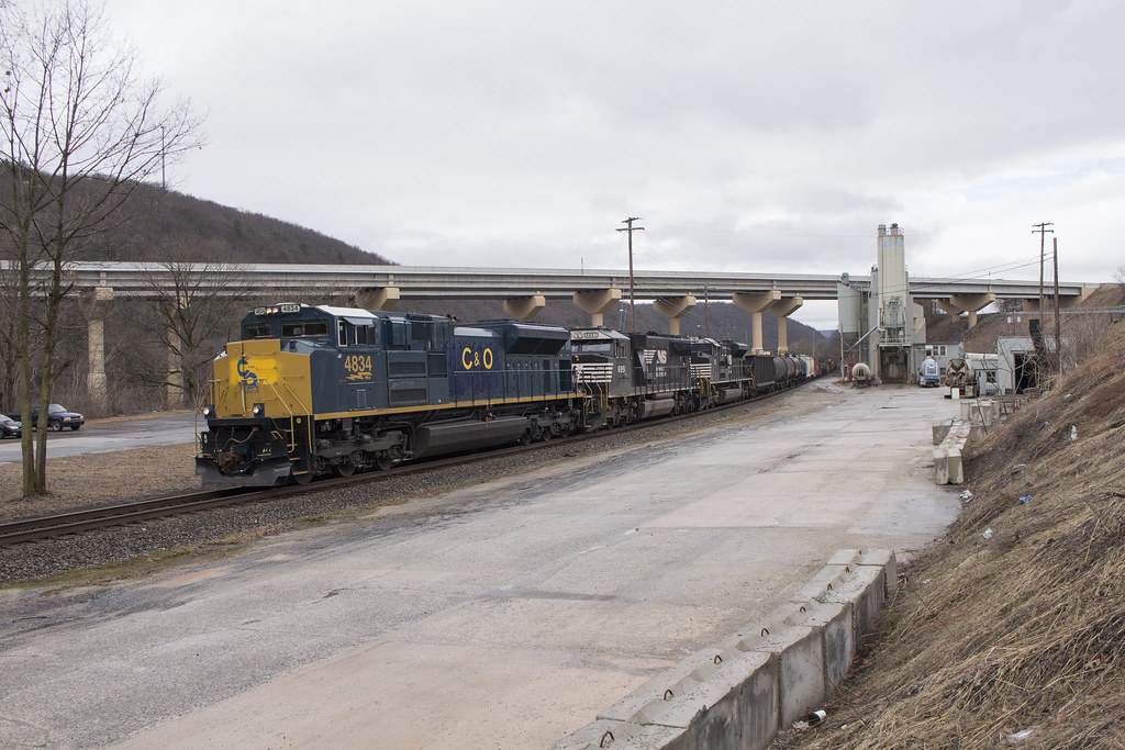 NS 36T in Parryville, PA 3/30/2018 36T is seen passing R… Flickr