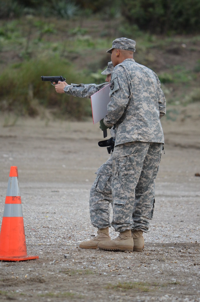 DSC_0459 Military Police Soldiers from the 511th MP Platoo… Flickr