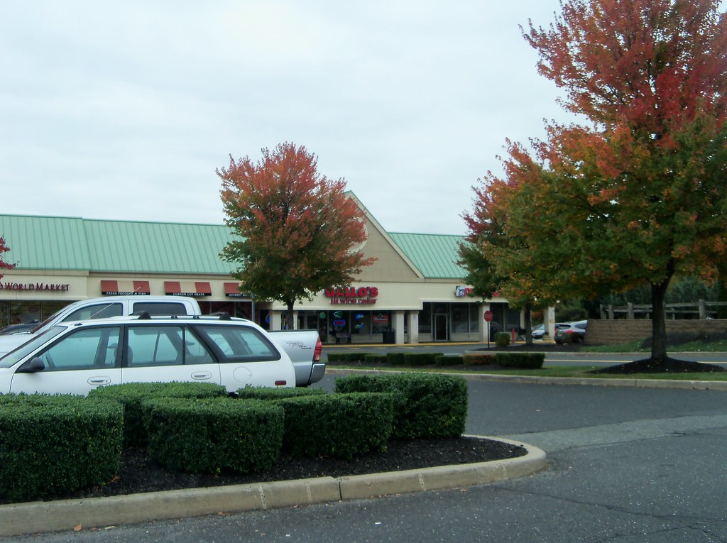 Acme Aberdeen/ Matawan, NJ 1077 Rt. 34; one of the few 6… Flickr
