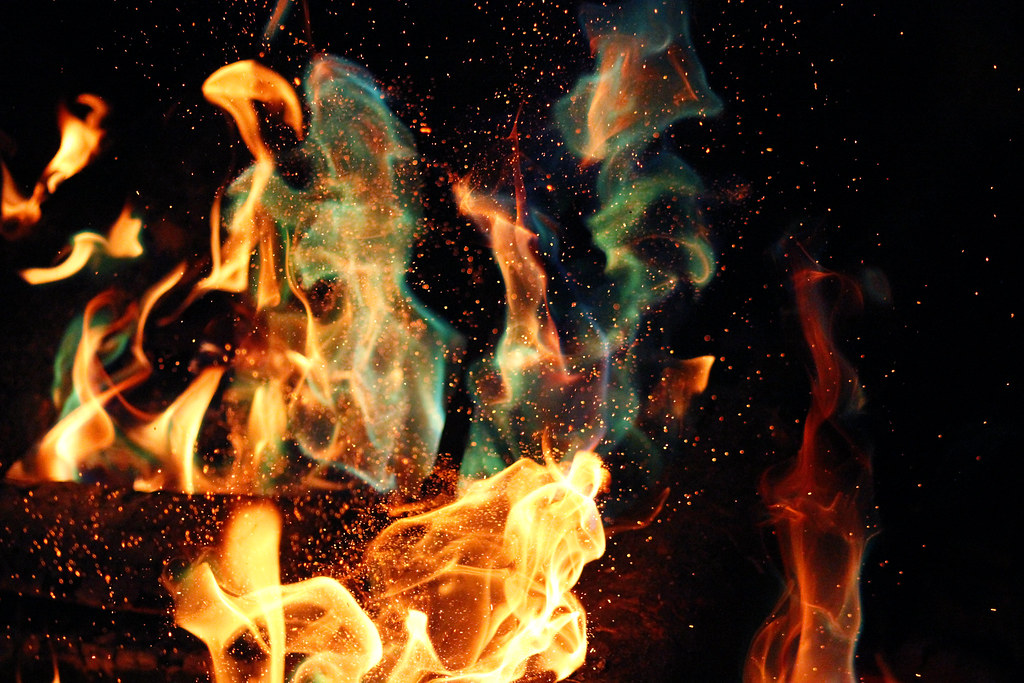 Copper Fire Minimal editing, the colors in the fire are re… Flickr