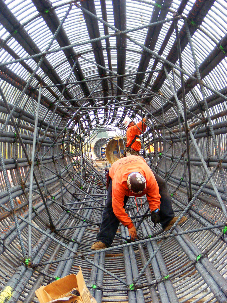 Rebar cage Crews assemble one of the 54 rebar cages that w… Flickr