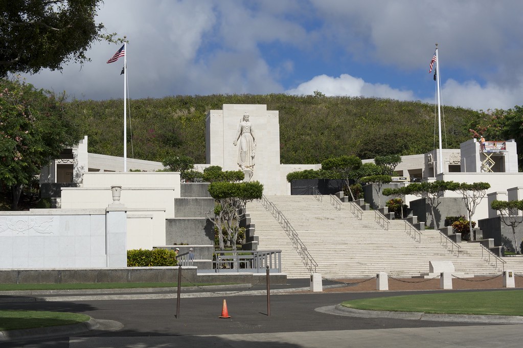 Punchbowl Crater National Memorial Cemetery of the Pacifi… Flickr