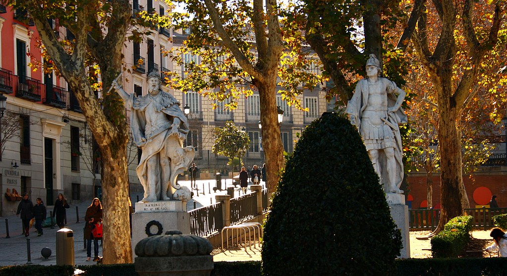 Reyes medievales ante la calle Lepanto. Madrid MADRIDBIENVISTO. Mis