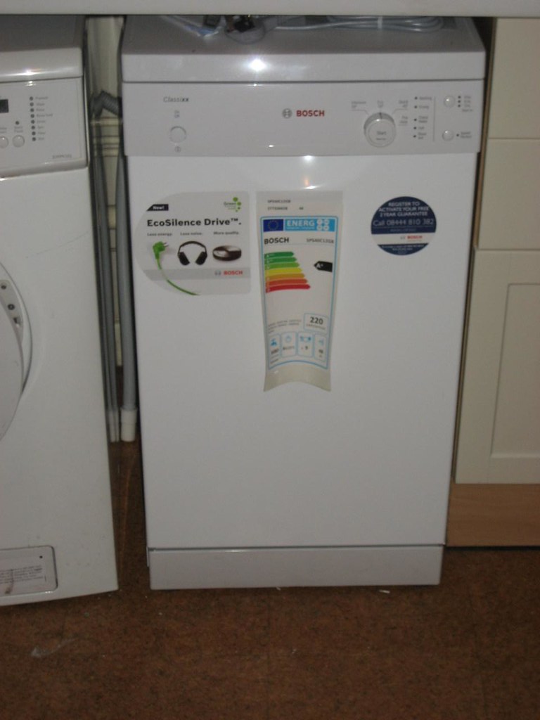 Dishwasher fitting Harry Wood Flickr