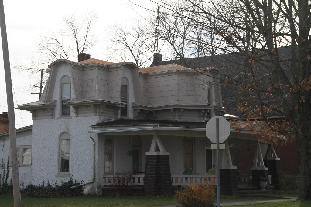 Mentone Indiana, Kosciusko County IN This house really cau… Flickr