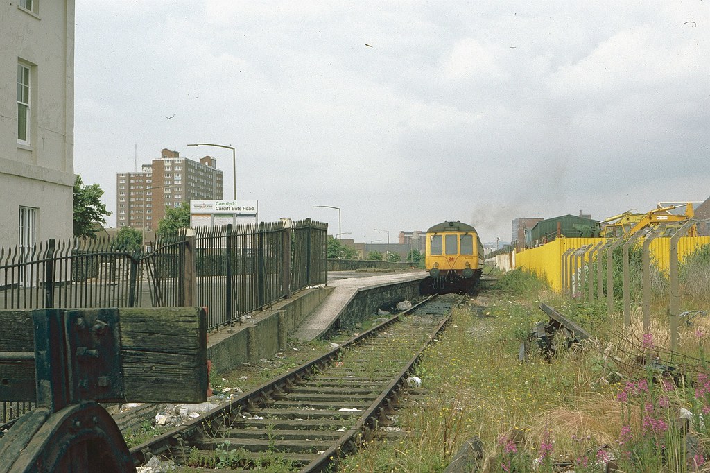 Cardiff Bute Road station in 1986 Before much of the devel… Flickr