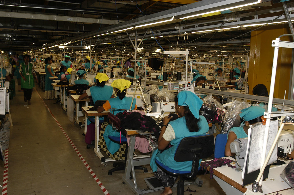 Garment factory, Sri Lanka Workers at their stations on th… Flickr