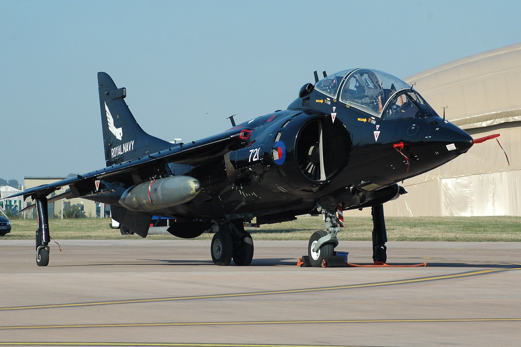 Hawker Siddeley Harrier T.8 ZD990 Royal Navy Hawker Siddel… Flickr