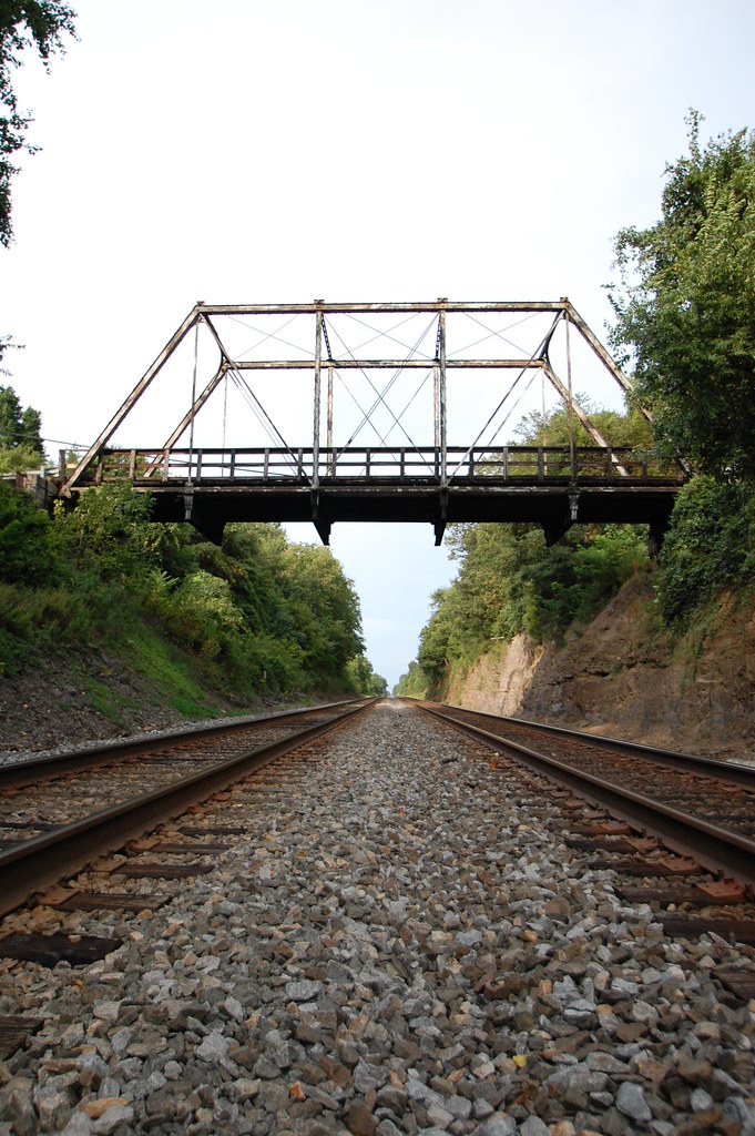Aden Rd train bridge Matt Capriglione Flickr