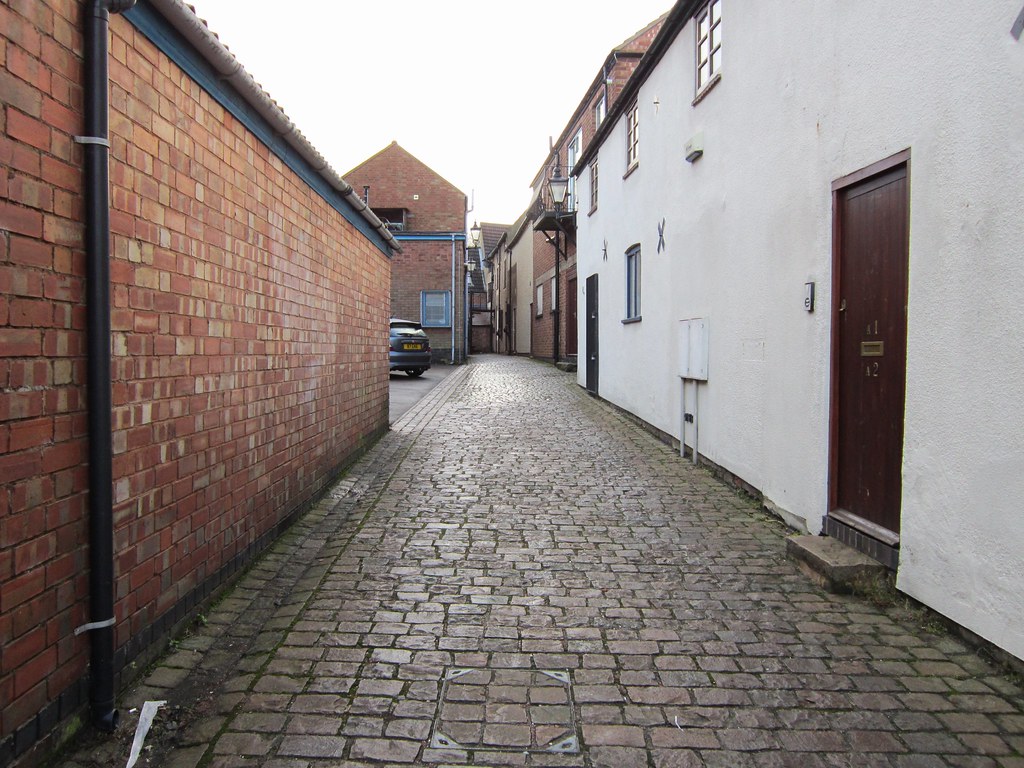 Alleys and Yards of Hinckley Lilleys Yard. In the 19th cen… Flickr