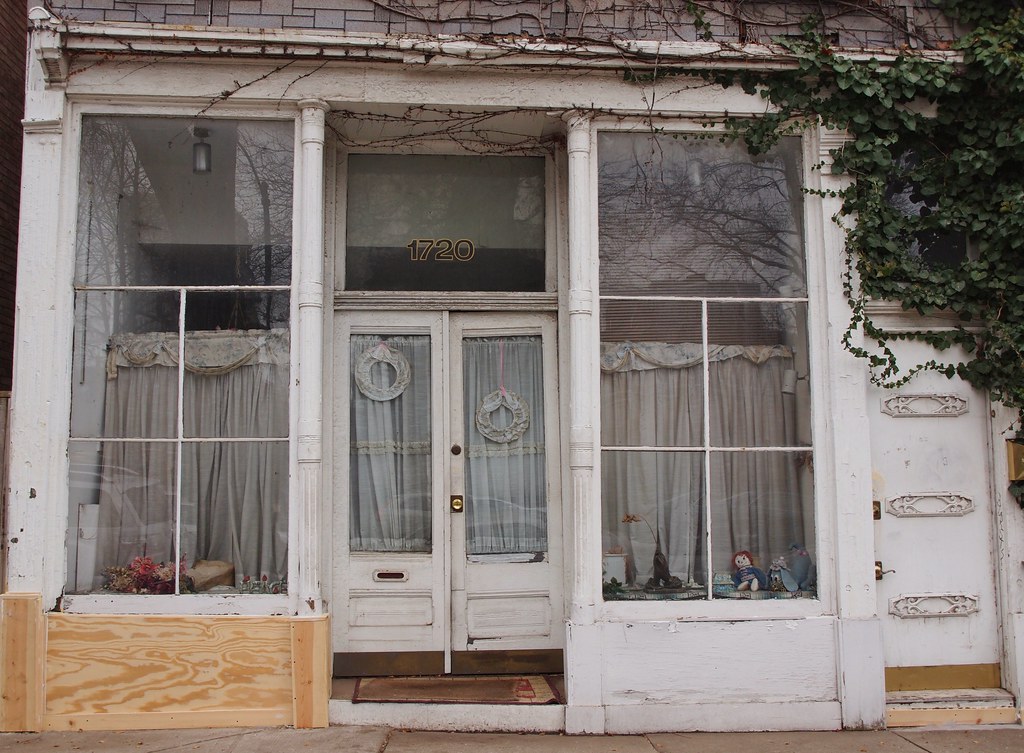 1720 N. Sedgwick Street Apartments with former retail spac… Flickr